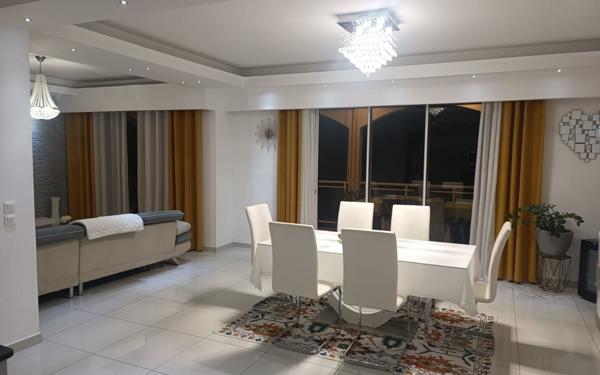 Maison à louer    4 pièces •  Saint-Leu