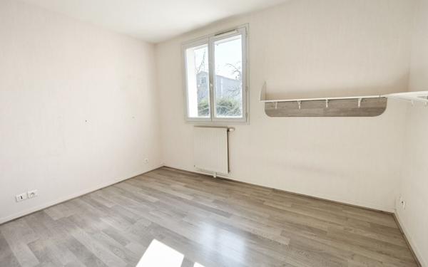 Maison à vendre    6 pièces • 102,91 m2 Colombes