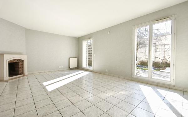 Maison à vendre    6 pièces • 102,91 m2 Colombes