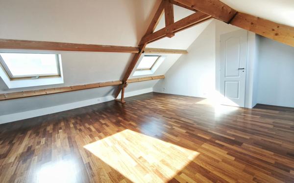 Maison à vendre    6 pièces • 102,91 m2 Colombes