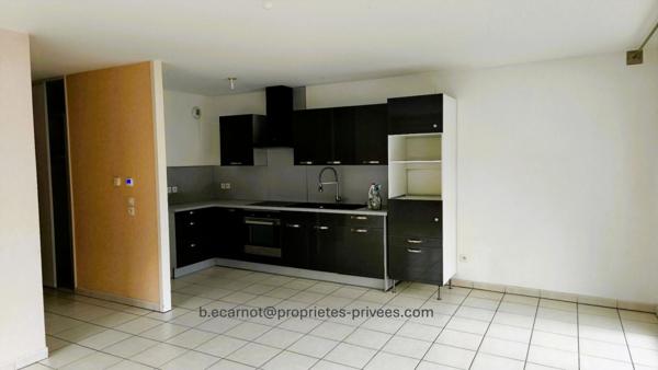 VARCES - Centre Ville Appartement  3 pièce(s) 68 m2