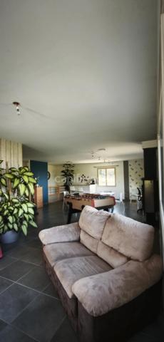 Maison familiale 157 m² – Vue montagnes – Terrain 5 600 m² avec piscine et terrain de pétanque