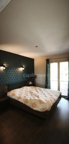 Maison familiale 157 m² – Vue montagnes – Terrain 5 600 m² avec piscine et terrain de pétanque