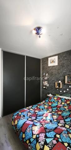 Maison familiale 157 m² – Vue montagnes – Terrain 5 600 m² avec piscine et terrain de pétanque