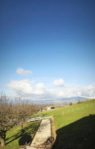 Maison familiale 157 m² – Vue montagnes – Terrain 5 600 m² avec piscine et terrain de pétanque