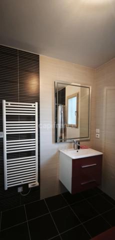 Maison familiale 157 m² – Vue montagnes – Terrain 5 600 m² avec piscine et terrain de pétanque