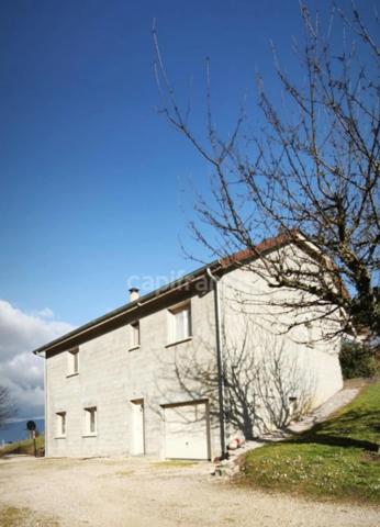 Maison familiale 157 m² – Vue montagnes – Terrain 5 600 m² avec piscine et terrain de pétanque