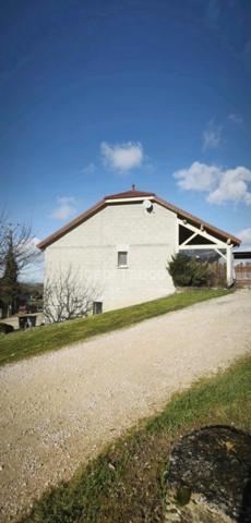 Maison familiale 157 m² – Vue montagnes – Terrain 5 600 m² avec piscine et terrain de pétanque