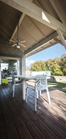 Maison familiale 157 m² – Vue montagnes – Terrain 5 600 m² avec piscine et terrain de pétanque