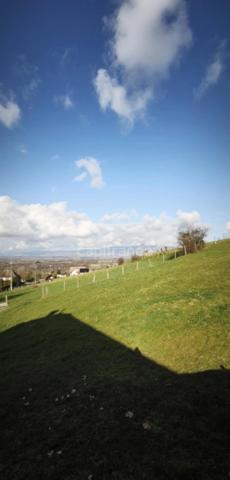 Maison familiale 157 m² – Vue montagnes – Terrain 5 600 m² avec piscine et terrain de pétanque