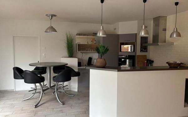 Maison à louer    5 pièces •  La Rochelle