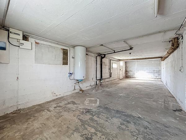 Sur la commune dynamique de Mordelles, à proximité des commerces et arrêts de bus.