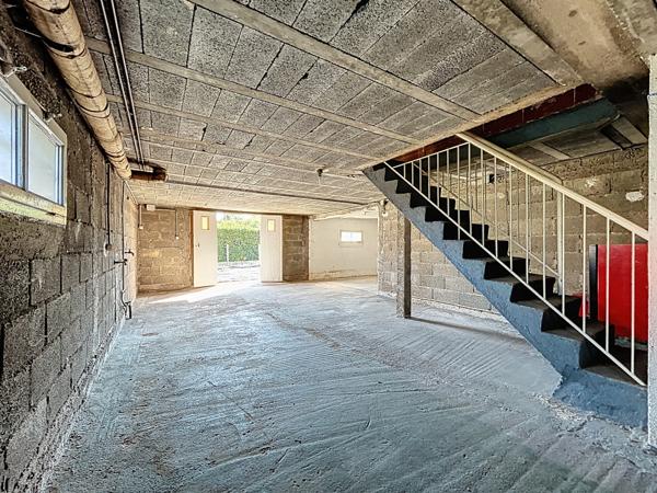 Sur la commune dynamique de Mordelles, à proximité des commerces et arrêts de bus.