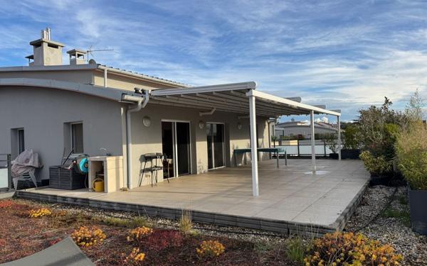 Appartement à vendre    2 pièces •  Bron