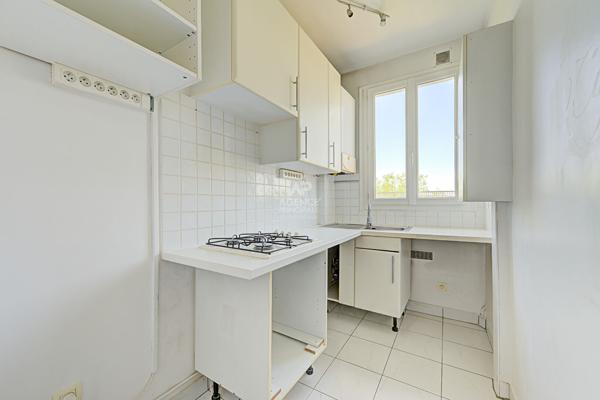 Appartement Saint Germain En Laye 3 pièces 66.44 m2 549 000 € **  - Référence  18330