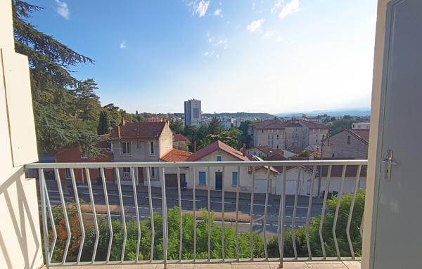 Appartement T2 42m2 avec balcon garage et cave