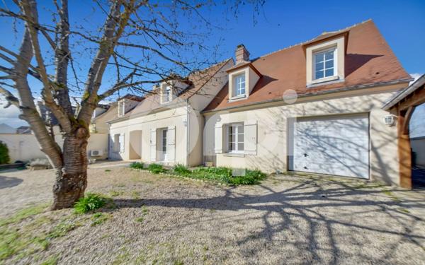 Maison à vendre    13 pièces • 337 m2 Chamant