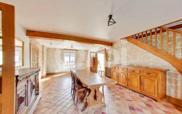 Maison à vendre    13 pièces • 337 m2 Chamant