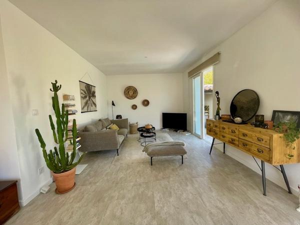 La Ciotat (13600) Charmante maison individuelle T4/T5 vue mer