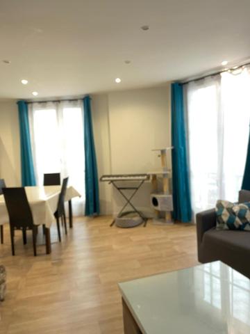 Très Beau 4P Rénové Avec Superbe Vue sur l'Eglise Notre-Dame