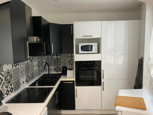 Très Beau 4P Rénové Avec Superbe Vue sur l'Eglise Notre-Dame