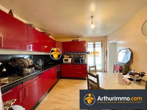 Vente                                                      Immeuble
                        
                     9 pièces                      315 m2                     à Coulommiers
