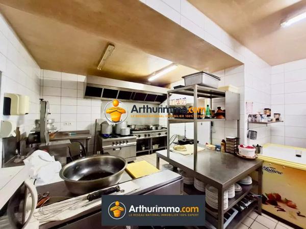 Vente                                                      Immeuble
                        
                     9 pièces                      315 m2                     à Coulommiers