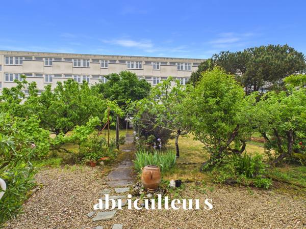 Maison de 77 m² avec garage et jardin Saintes