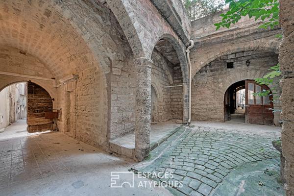 Maison bourgeoise du XVeme siècle répartie en deux appartements
