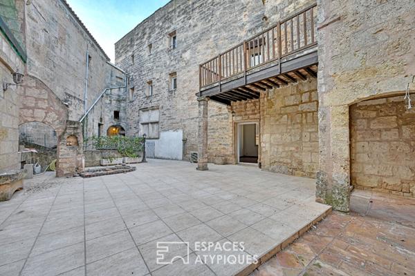 Maison bourgeoise du XVeme siècle répartie en deux appartements