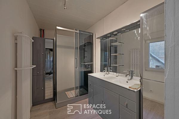 Maison bourgeoise du XVeme siècle répartie en deux appartements
