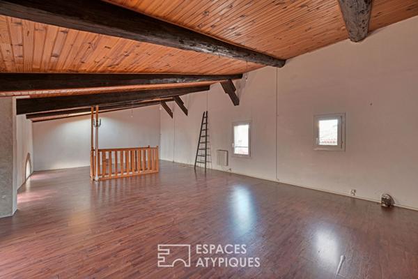 Maison bourgeoise du XVeme siècle répartie en deux appartements