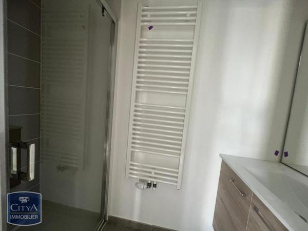 Appartement à louer 5 pièces 97.3m²