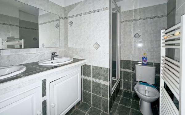 Appartement à vendre    3 pièces • 85 m2 Solliès-Pont
