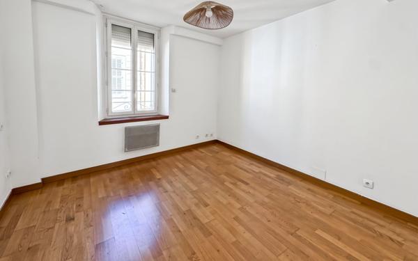 Appartement à vendre    3 pièces • 85 m2 Solliès-Pont