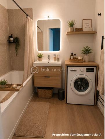 Dans une résidence récente et sécurisée, venez découvrir ce bel appartement 3 pièces de 58 m², alliant luminosité, confort et fonctionnalité.

Dès l’entrée indépendante, vous serez séduit par un agencement pensé pour offrir un cadre de vie agréable au quotidien.

La pièce de vie avec cuisine ouverte aménagée propose un espace convivial, baigné de lumière grâce à ses larges ouvertures en double vitrage.

L’appartement comprend deux chambres, une salle de bain ainsi qu’un WC séparé, offrant une organisation simple et pratique.

Côté extérieur, profitez d’un balcon de 4 m² avec vue dégagée, parfait pour savourer un moment de détente.

Un parking privatif en sous-sol complète ce bien et apporte un véritable confort au quotidien.

Ses atouts :
✔ Résidence récente
✔ Belle luminosité
✔ Entrée indépendante
✔ Balcon
✔ Parking en sous-sol
✔ DPE B
✔ Proche des commodités et transports

Un bien aux nombreux atouts, offrant une belle opportunité pour concrétiser un projet de vie ou développer un patrimoine immobilier.

📞 Contactez-moi pour plus d’informations et organiser votre visite.

***