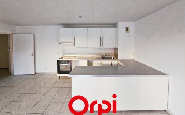 Appartement à vendre    3 pièces • 64 m2 Marseille 3