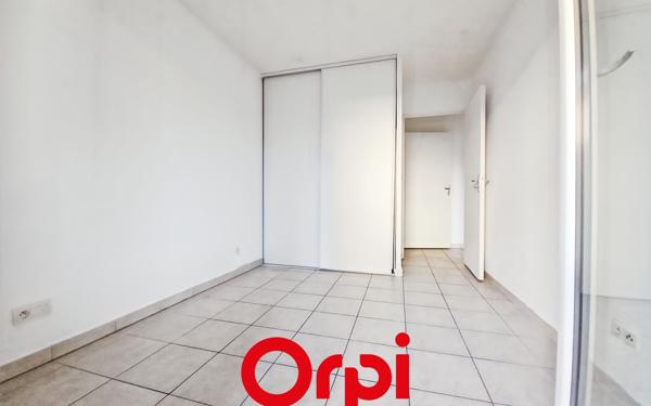 Appartement à vendre    3 pièces • 64 m2 Marseille 3