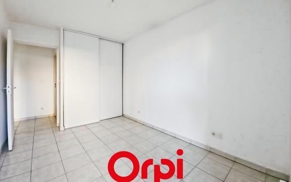 Appartement à vendre    3 pièces • 64 m2 Marseille 3