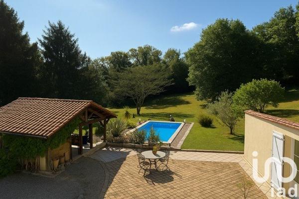 Maison 6 pièces de 145 m² à Hagetmau (40700)