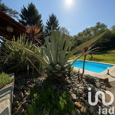 Maison 6 pièces de 145 m² à Hagetmau (40700)