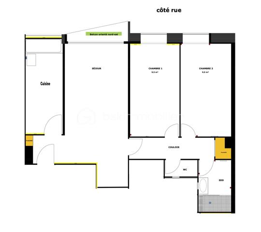 Au 6e et dernier étage avec ascenseur d’un immeuble en pierre de taille de la fin des années 50, ce 3 pièces de 52,8 m² bénéficie d’atouts recherchés : absence de vis-à-vis direct, balcon et beau potentiel après rénovation. Exposé nord-est et situé côté rue (rue calme), l’appartement offre une distribution agréable et une belle sensation d’espace grâce à son étage élevé.
Il se compose actuellement d’un séjour ouvrant sur un balcon, de deux chambres, d’une cuisine indépendante à refaire entièrement, d’une SdB avec grande douche à l'italienne, de WC séparés ainsi que d’un grand placard.
Des travaux de rénovation sont à prévoir (cuisine, enduits et peintures notamment), laissant la possibilité de créer un intérieur entièrement personnalisé tout en conservant de beaux éléments existants, comme le parquet. 
Une suggestion de rénovation virtuelle de la cuisine vous permettra de mieux vous projeter et de voir le potentiel du bien.
Chauffage central et eau chaude collectifs inclus dans les charges.
Une cave complète ce bien.
Possibilité de parking en sus.
Situé rue du Révérend Père Christian Gilbert, dans un environnement résidentiel recherché à proximité immédiate du carrefour des Bourguignons, l’appartement bénéficie d’un accès rapide aux commerces, écoles et transports.
Métro Les Agnettes (ligne 13) à environ 500 m, gare de Bois-Colombes permettant de rejoindre Saint-Lazare rapidement, accès facilité à La Défense via le bus 178.

Les + :
• Dernier étage avec ascenseur
• Balcon
• Absence de vis-à-vis direct
• Parquet pouvant être conservé
• Cave
• Fort potentiel après rénovation
• Copropriété bien entretenue
• Parking possible en sus