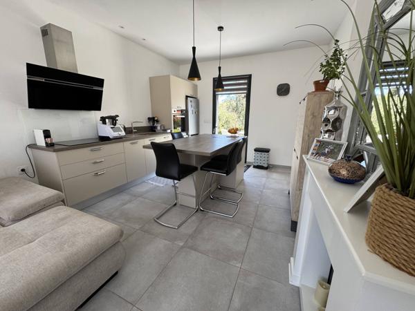 Peymeinade (06530) MOUGINS Villa d’exception à deux pas du centre-ville de PEYMEINADE