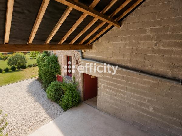Maison
         7 pièces
        - 153 m² 369 600 € *