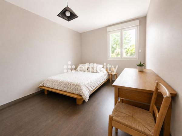 Maison
         7 pièces
        - 153 m² 369 600 € *
