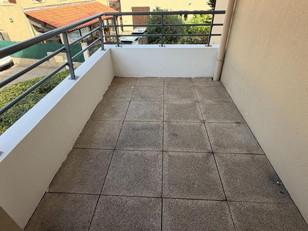 T2 33 m² avec terrasse et stationnement - Marseille 12 ème