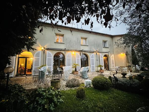 Grande maison Charentaise – 9 chambres et fort potentiel