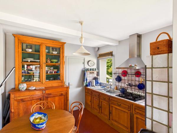Grande maison Charentaise – 9 chambres et fort potentiel