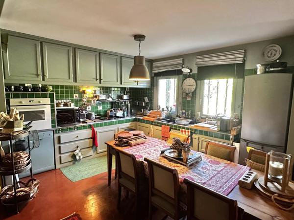 Grande maison Charentaise – 9 chambres et fort potentiel