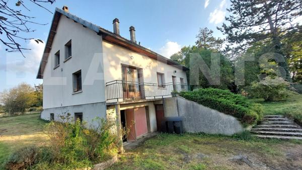 SECTEUR RECHERCHE : GRANDE MAISON INDIVIDUELLE élevée sur un sous sol total avec jardin et garage 
